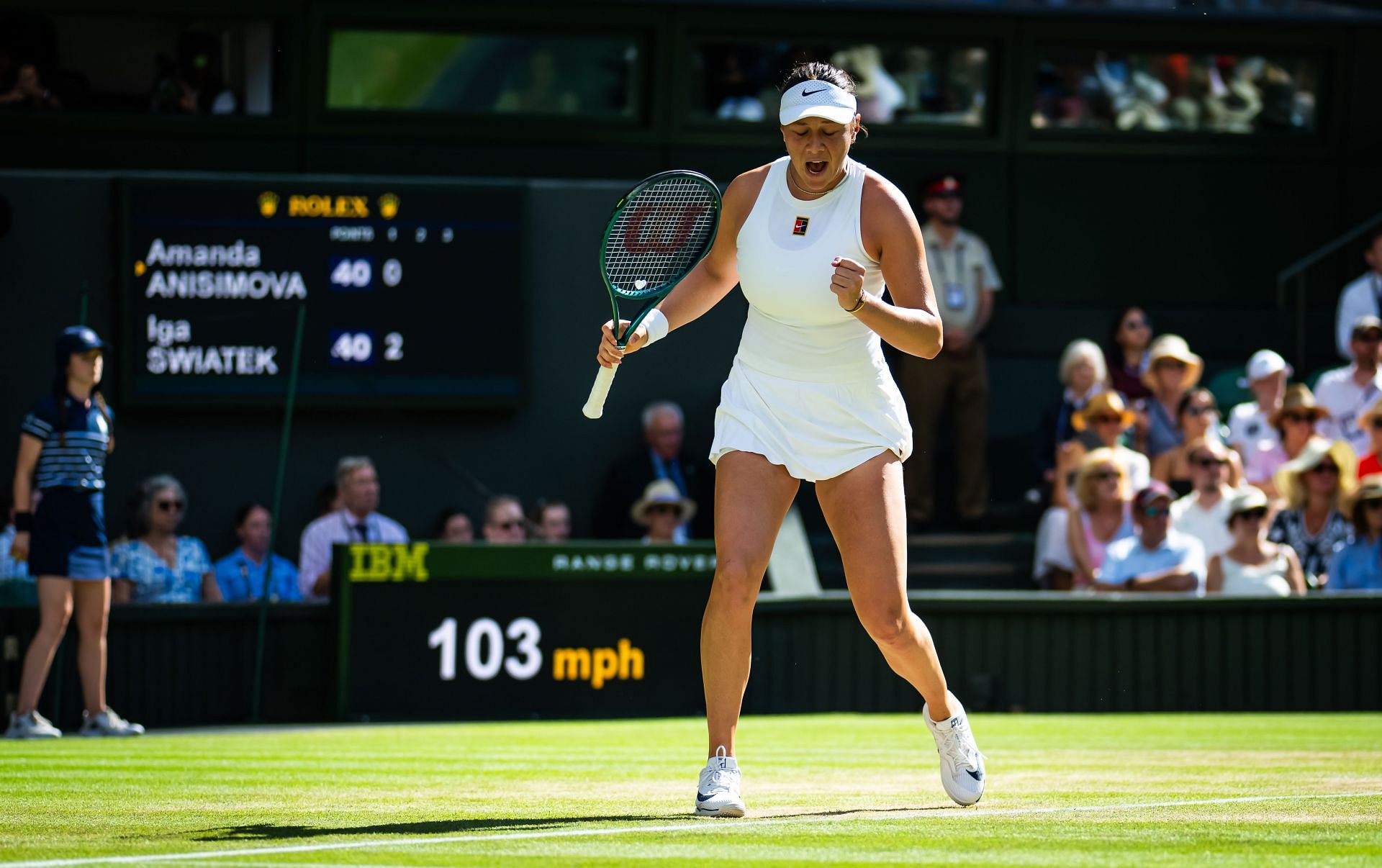Amanda Anisimova celebrates after winning a point at Wimbledon | Image Source: Getty
